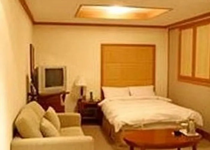 New Regent Hotel